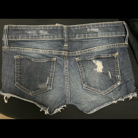 Guess - Picture 2 of 2